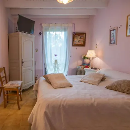 Maison De Charme Avec Belle Vue 度假居