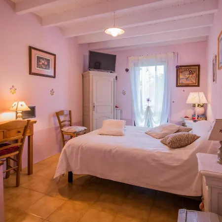 Maison De Charme Avec Belle Vue 度假居 *